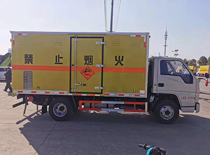泸州爆破器材运输车技术升级与安全合规新趋势